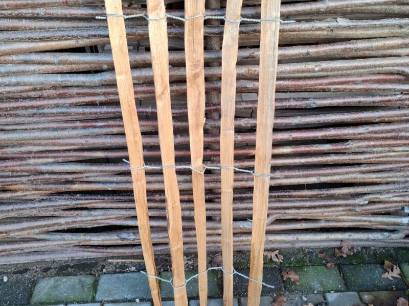 Nr 146 Schapenhek kastanje 100 cm hoog, latafstand 4 cm. Lengte 35 cm