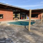 Robinia paal 300 cm lang, diam. 13-15 cm, geschuurd