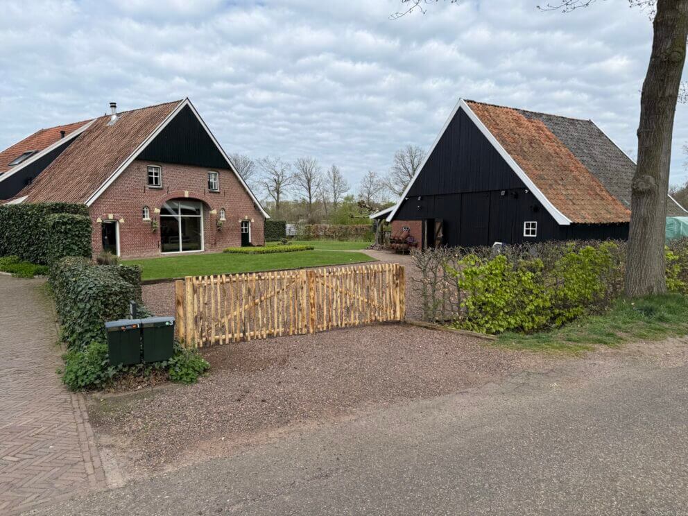 Schapenhek poort kastanje dubbel 180B x 100H (cm)