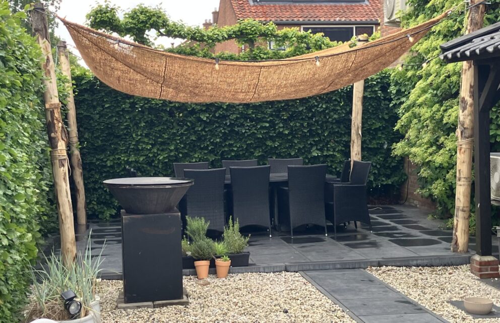 Kastanje paal 350 cm lang, diam. 13-16 cm, ongepunt, eethoek, terras
