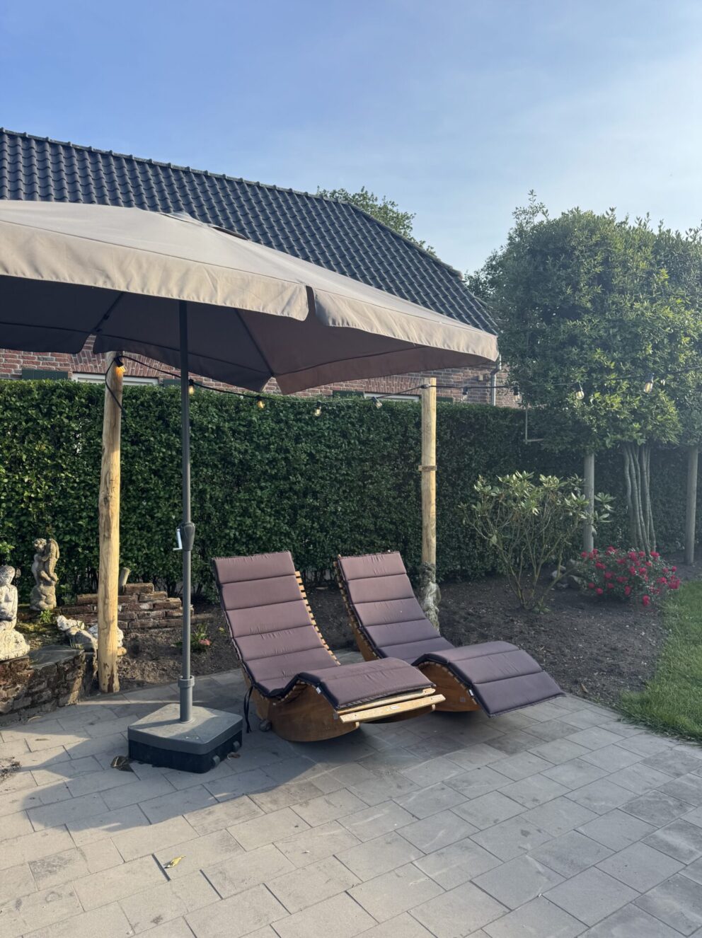 Kastanje paal 300 cm lang, diameter 10/12 cm, gepunt