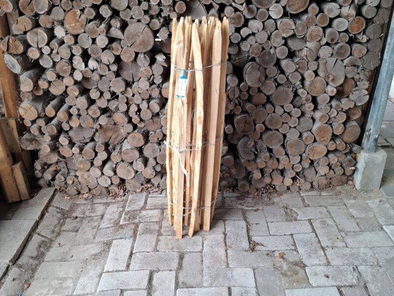 Nr 162 Schapenhek kastanje 100 cm hoog, latafstand 4 cm. Lengte 140 cm