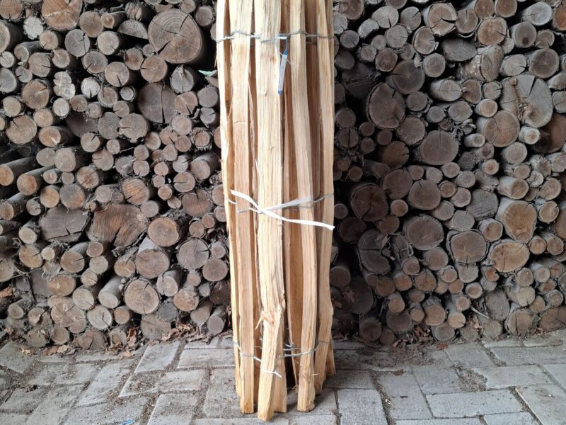 Nr 168 Schapenhek kastanje 100 cm hoog, latafstand 4 cm. Lengte 185 cm