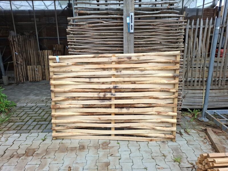 Nr 214 Vlechtscherm kastanje 125 cm hoog x 180 cm breed
