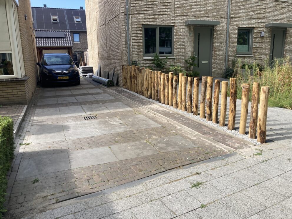 Kastanje paal 150/160 cm lang, diam. 10-12 cm, gepunt