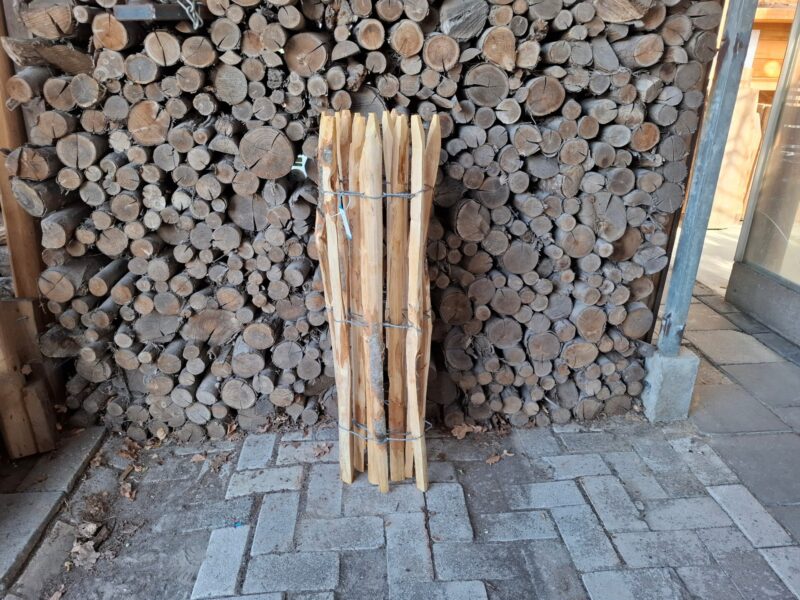 Nr 117 Schapenhek kastanje 100 cm hoog, latafstand 8 cm. Lengte 195 cm