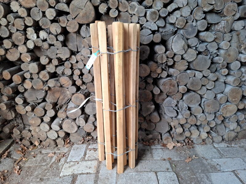 nr 112 robinia schapenhek - 80 cm hoog - latafstand 4 cm - 100 cm lang