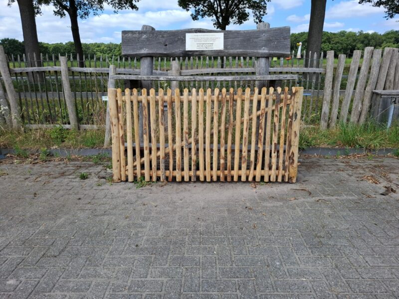 nr 59 schapenhek poort 200 cm breed x 100 cm hoog - linksdraaiend met onderbalk