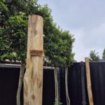 Robinia paal 300 cm lang, diam. 12-14 cm,geschild gepunt, wellness