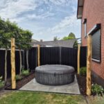 Robinia paal 300 cm lang, diam. 12-14 cm,geschild gepunt, wellness en schaduwdoek