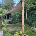 Kastanje paal 300 cm lang, diam. 10-12 cm, gepunt, schaduwdoek