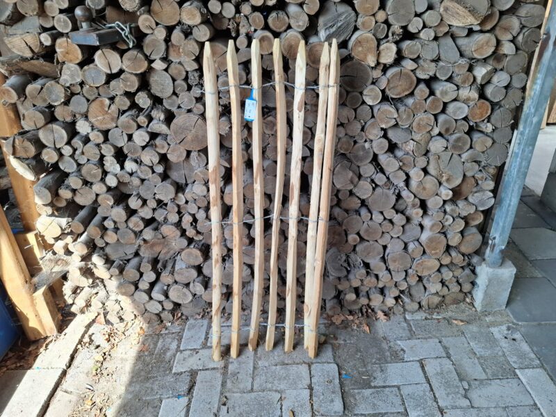 Nr 122 Schapenhek kastanje 120 cm hoog, latafstand 4 cm. Lengte 40 cm
