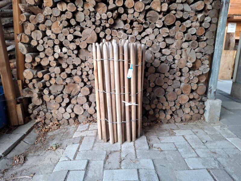 Nr 102 Schapenhek robinia 80 cm hoog, latafstand 4 cm. Lengte 460 cm