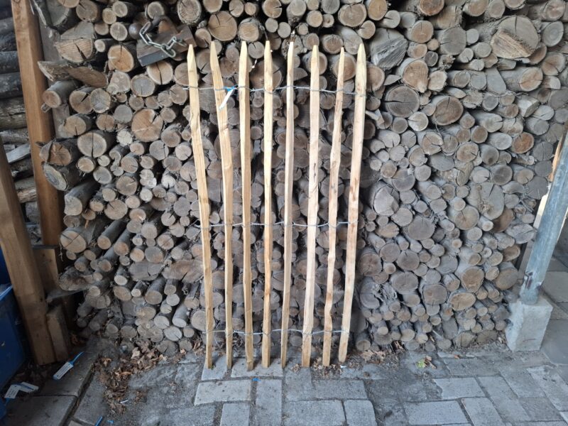 Nr 107 Schapenhek kastanje 120 cm hoog, latafstand 4 cm. Lengte 55 cm