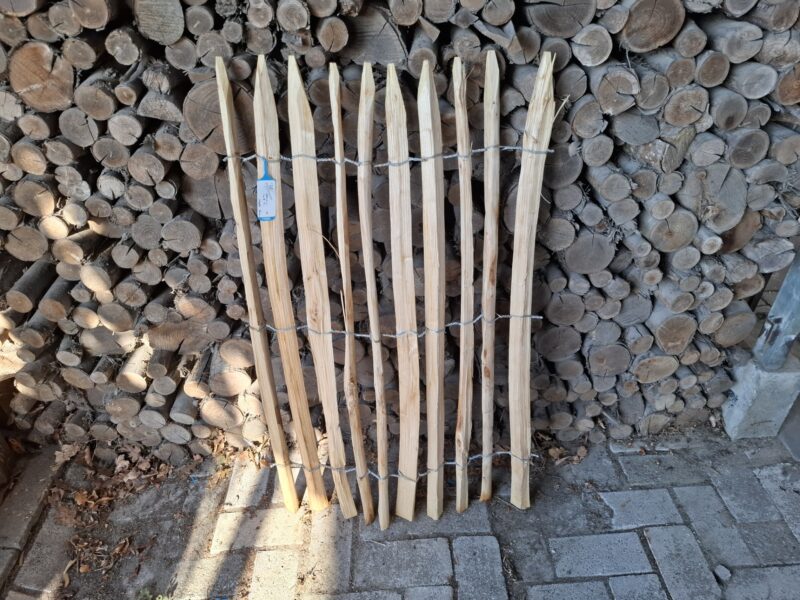 Nr 155 Schapenhek kastanje 100 cm hoog, latafstand 4 cm. Lengte 60 cm