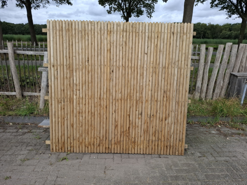 Nr 227 Kastanje scherm 175 cm hoog x 185 cm breed